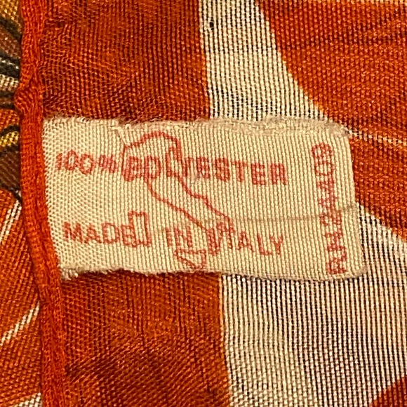 Various Brands, Sizes, And Colors Of Beautiful Scarves Six Piece Bundle - Picture 9 of 10